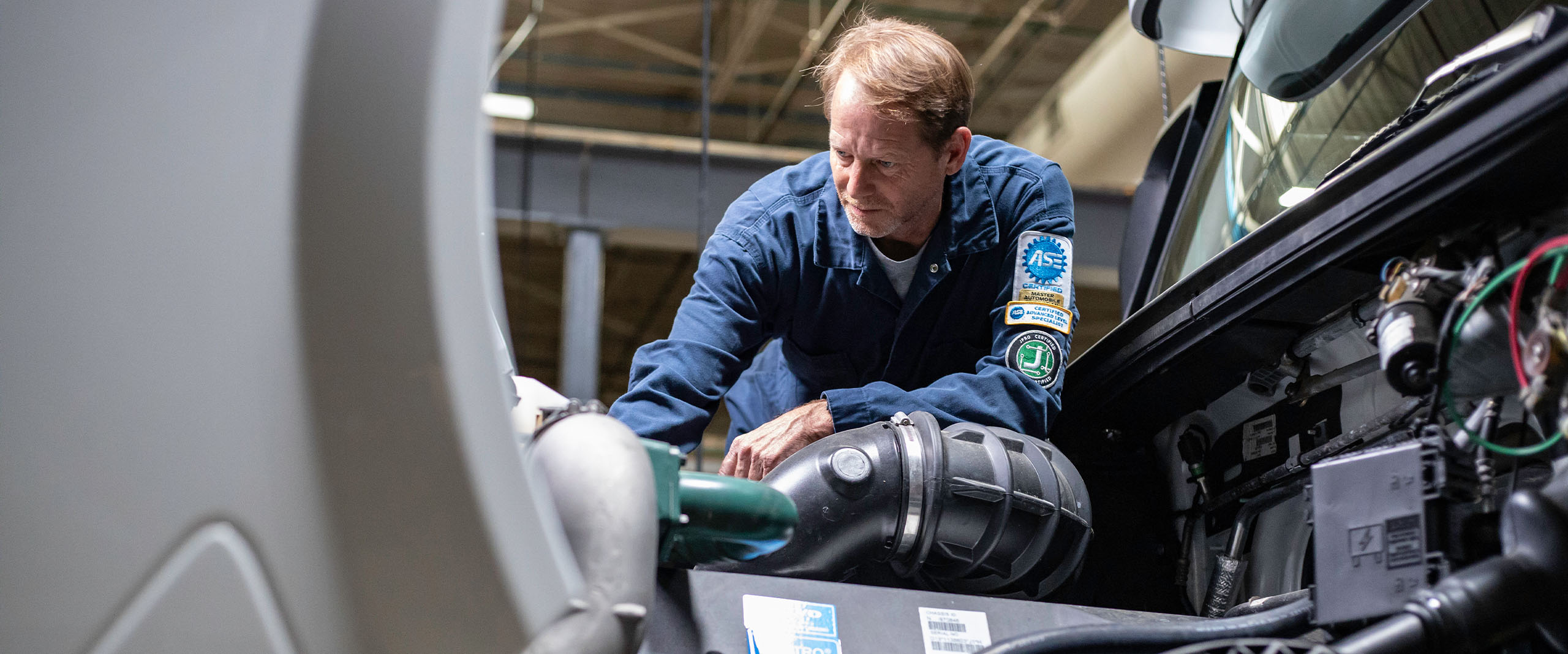 A Complete List of Essential Tools for Every Diesel Mechanic/Shop